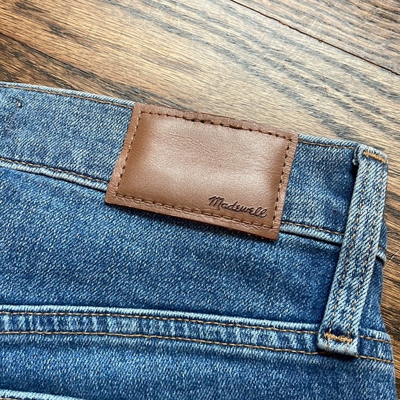 Madewell 10” High-Rise Skinny Jean with Button Front - Picture 5 of 8
